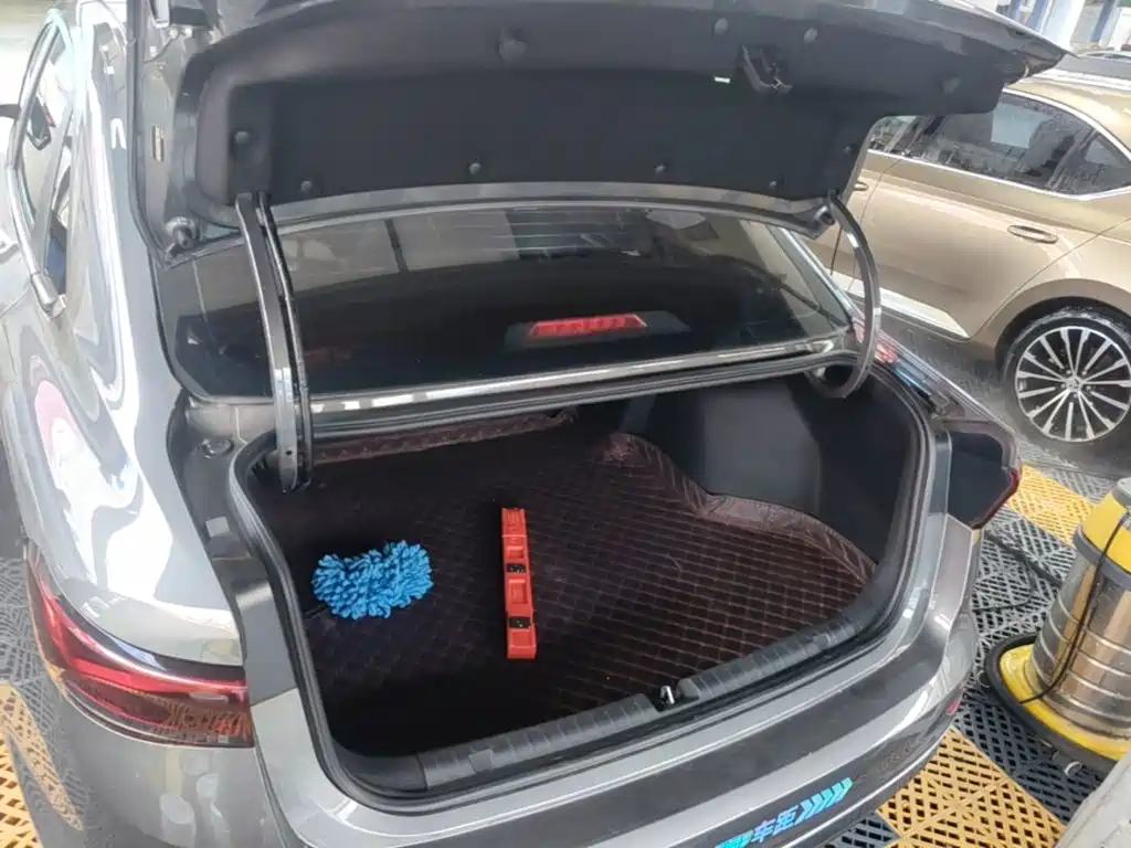 Geely Emgrand — миниатюра 19