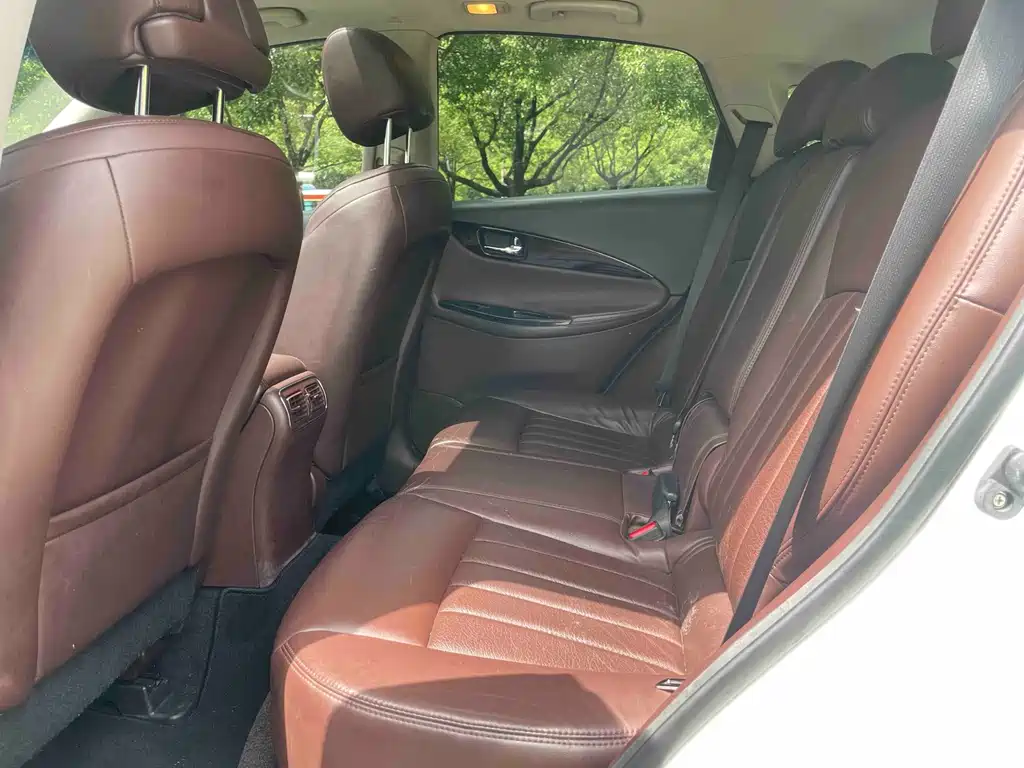 Infiniti QX50 (Import) — миниатюра 5