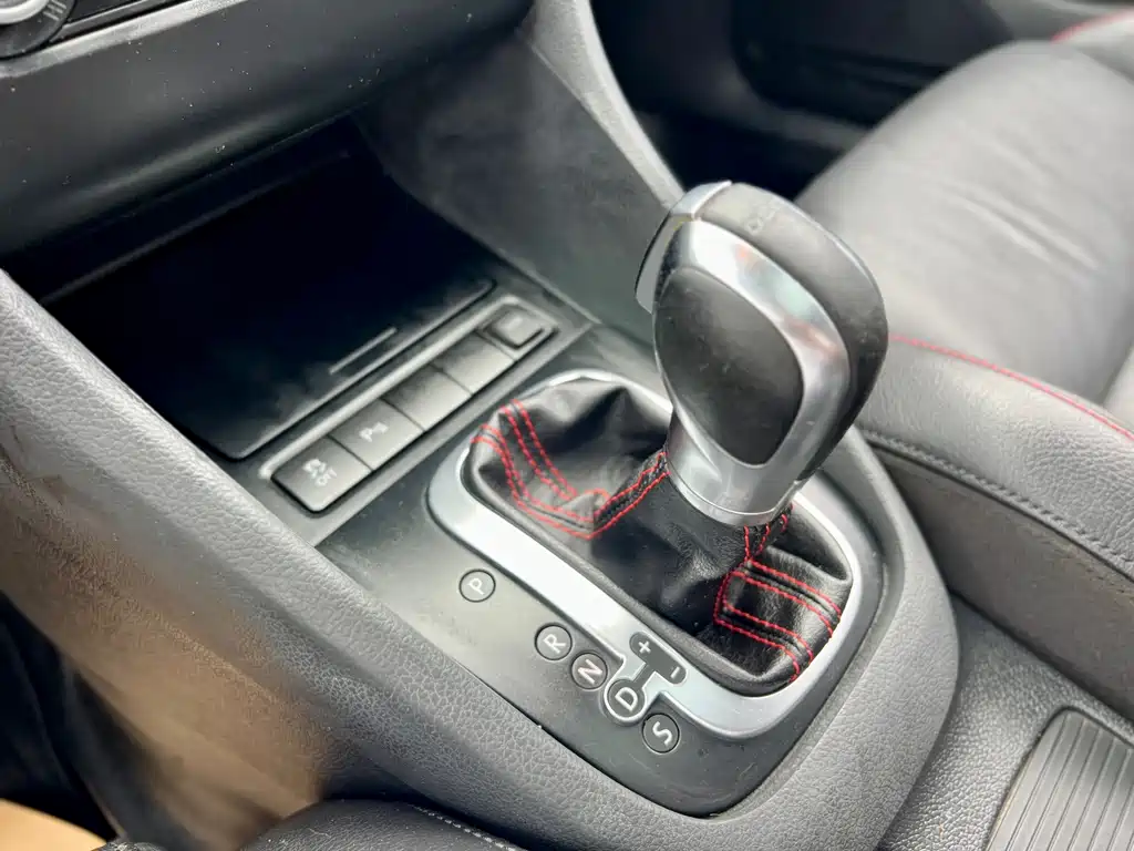 Volkswagen Golf GTI — миниатюра 11