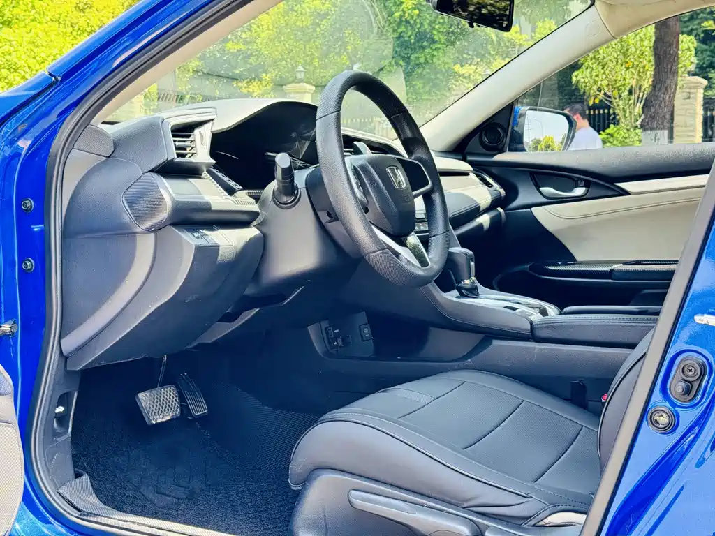 Honda Civic — миниатюра 5