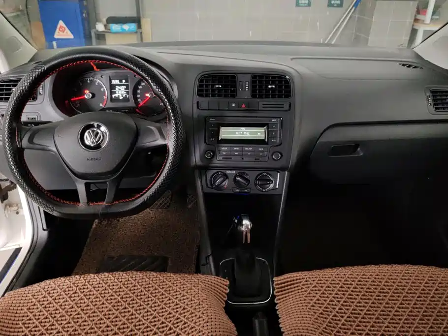 Volkswagen Polo — миниатюра 12