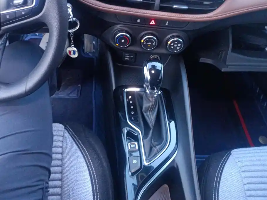 Buick Verano — миниатюра 16