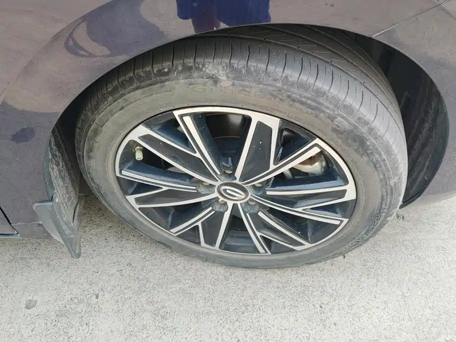 GAC Motor Trumpchi E8 PHEV — миниатюра 6