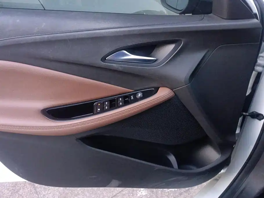 Buick Verano — миниатюра 7