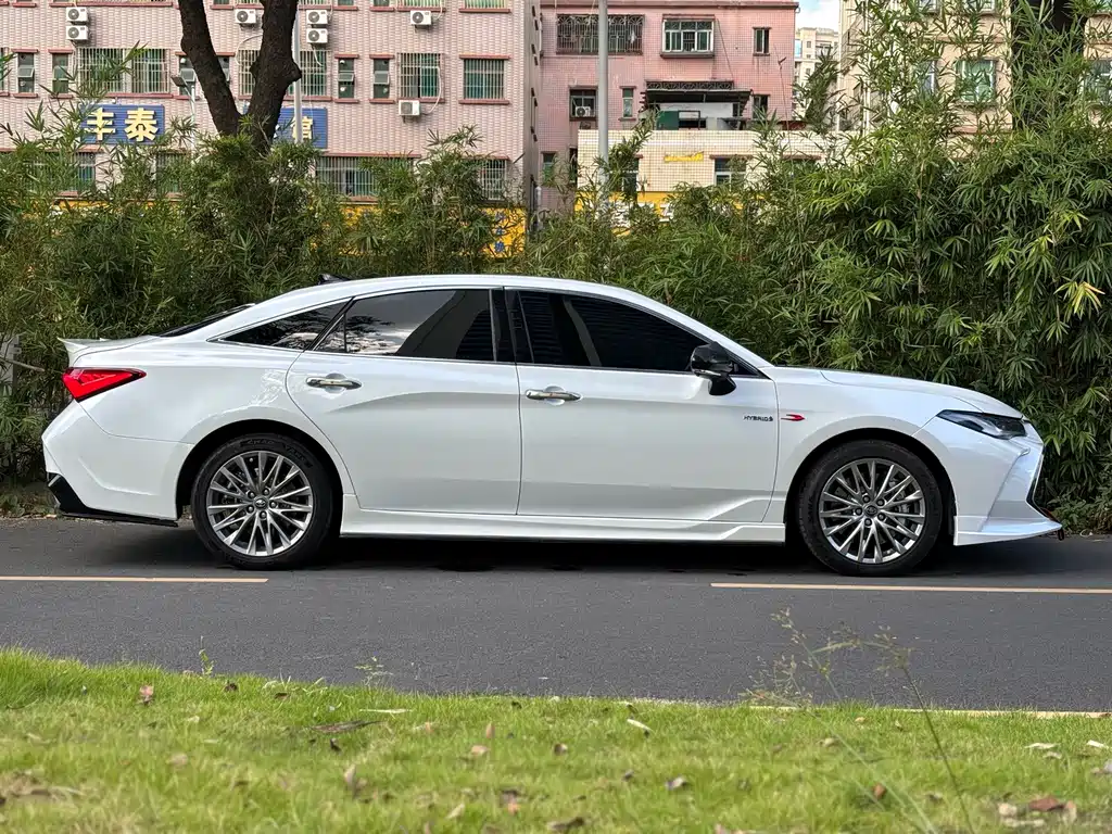 Toyota Avalon — миниатюра 4