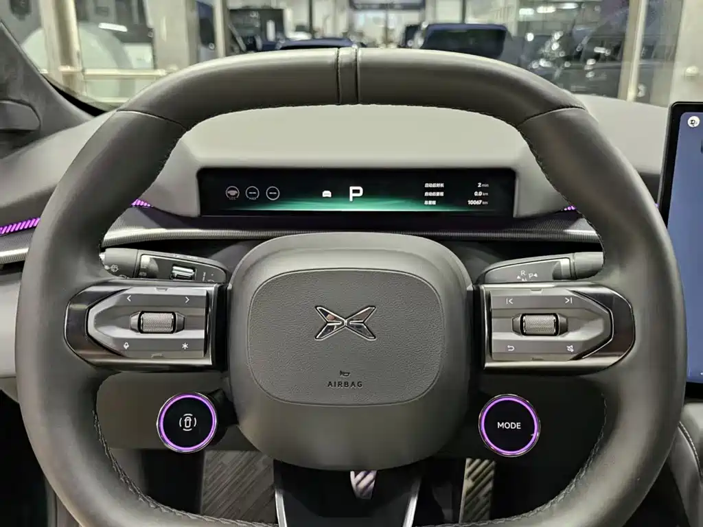 XPeng P7 — миниатюра 11