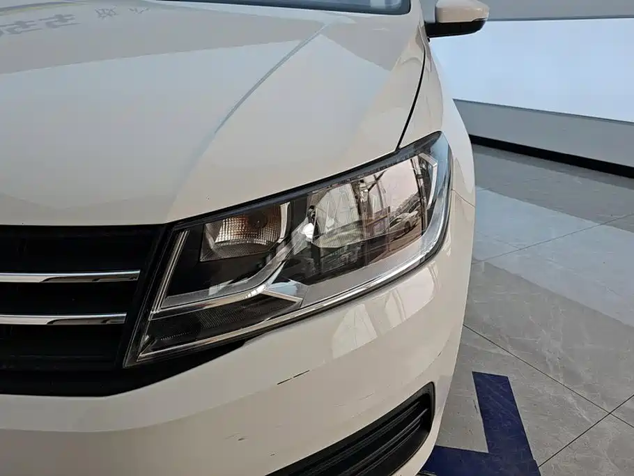 Volkswagen Santana — миниатюра 5