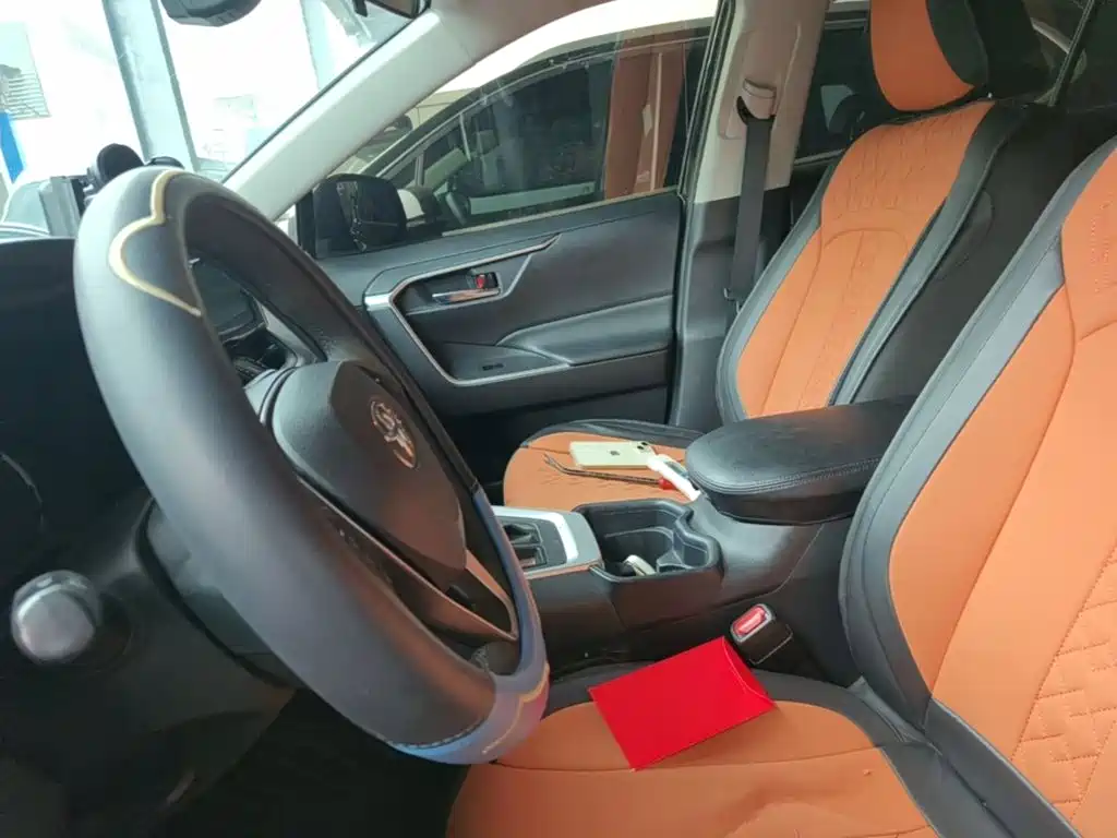 Toyota RAV4 — миниатюра 15