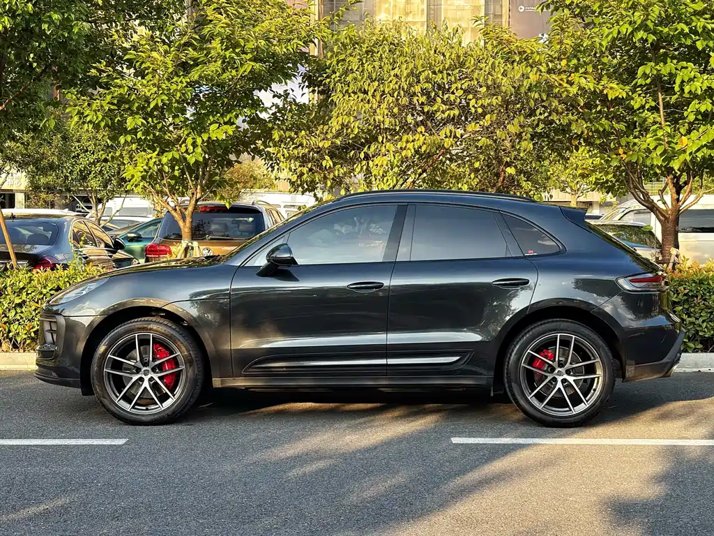Porsche Macan — миниатюра 3