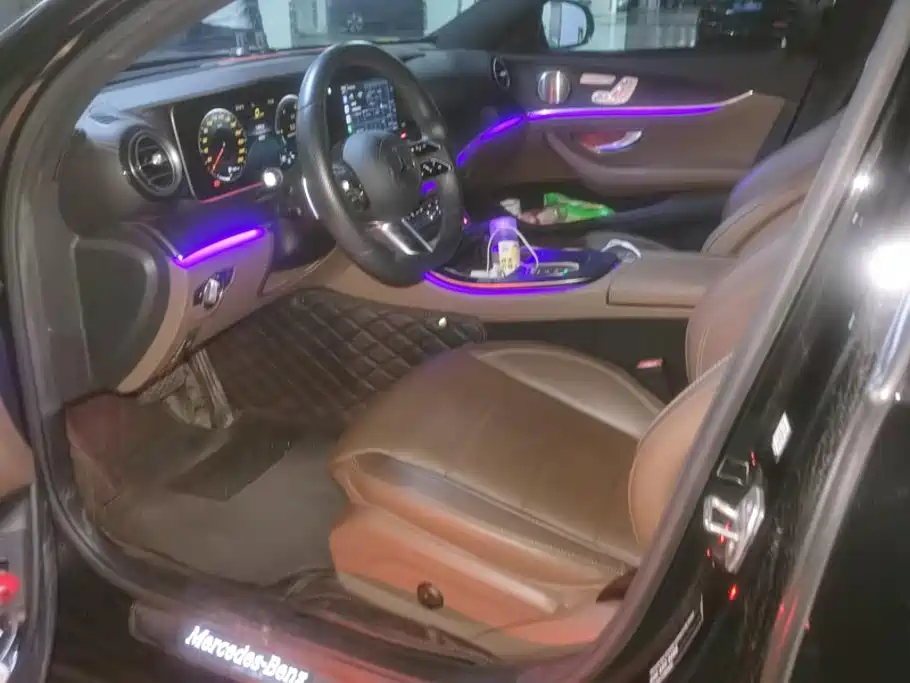 Mercedes-Benz E-Class — миниатюра 9
