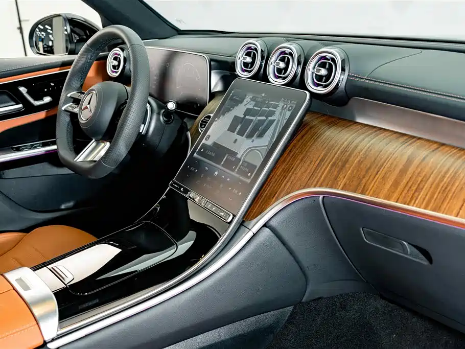 Mercedes-Benz GLC — миниатюра 17