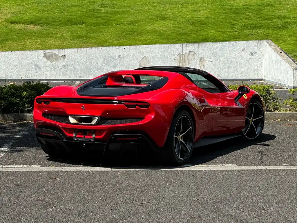 Ferrari 296 — миниатюра 7