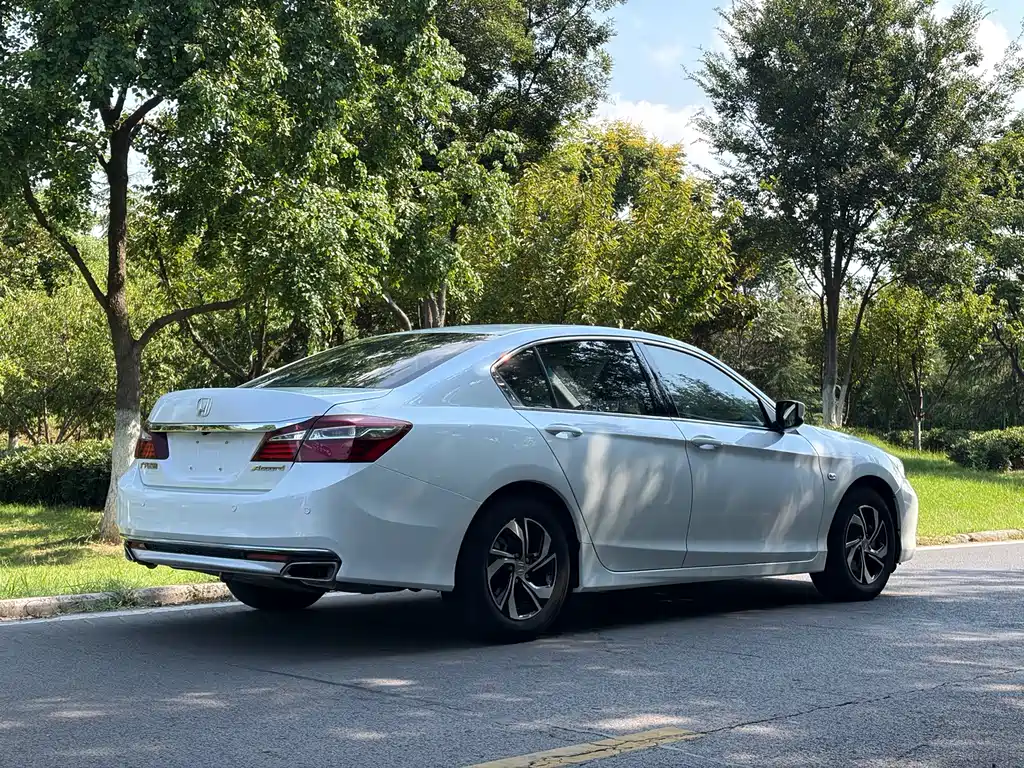 Honda Accord — миниатюра 3