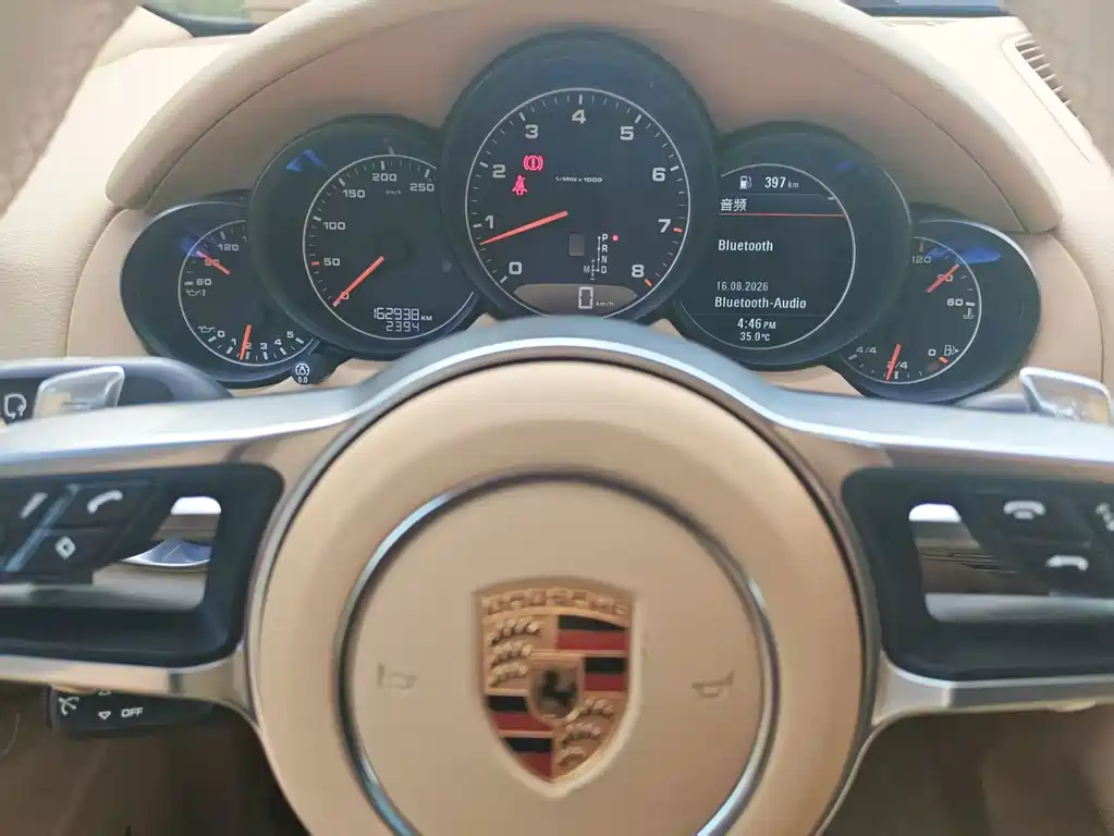 Porsche Cayenne — миниатюра 15