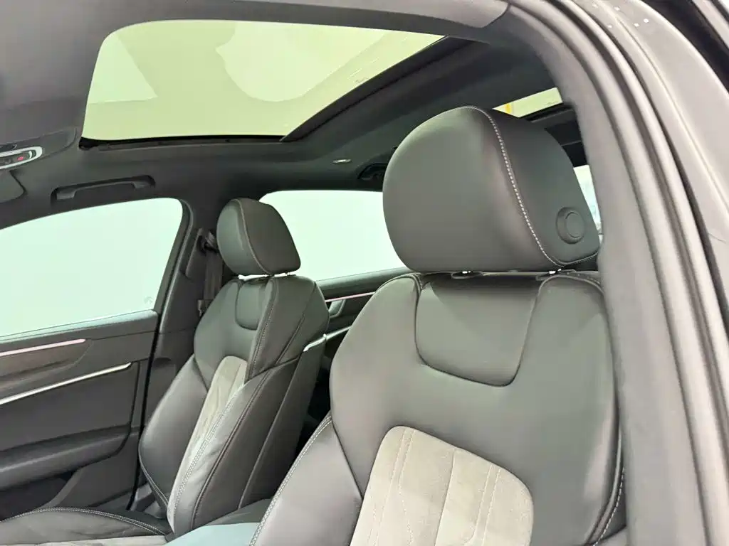 Audi A6L — миниатюра 24