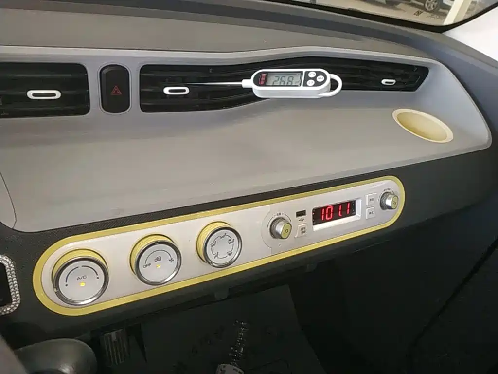 Wuling MINIEV — миниатюра 13