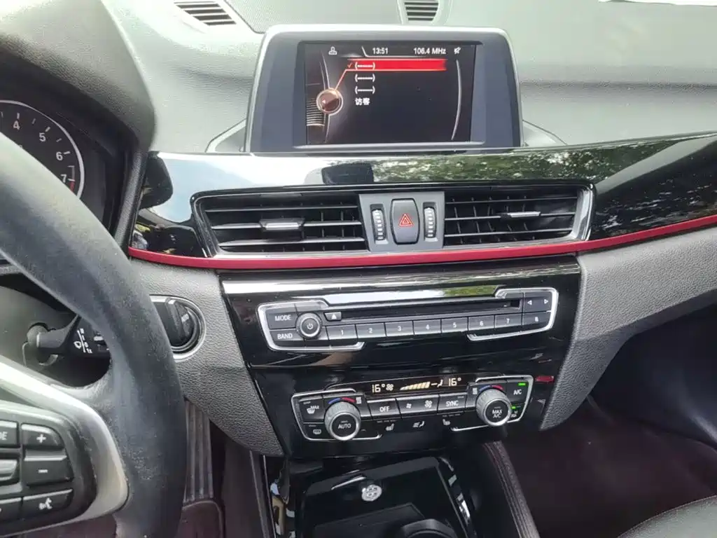 BMW X1 — миниатюра 13