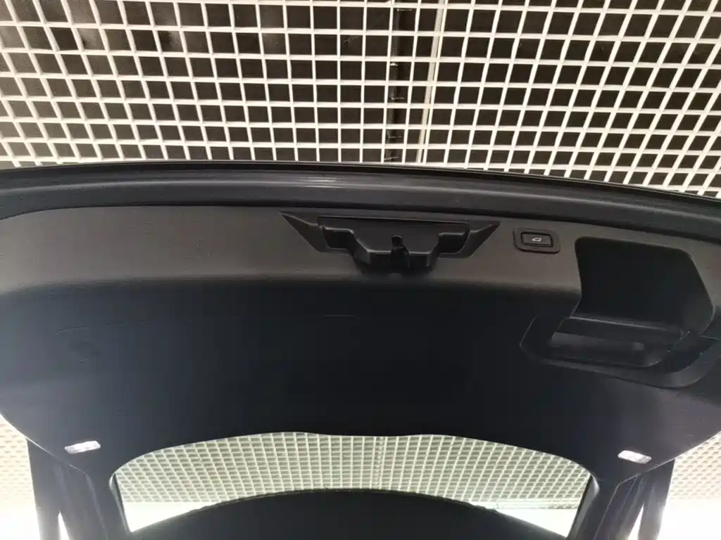 Land Rover Discovery Sport — миниатюра 19