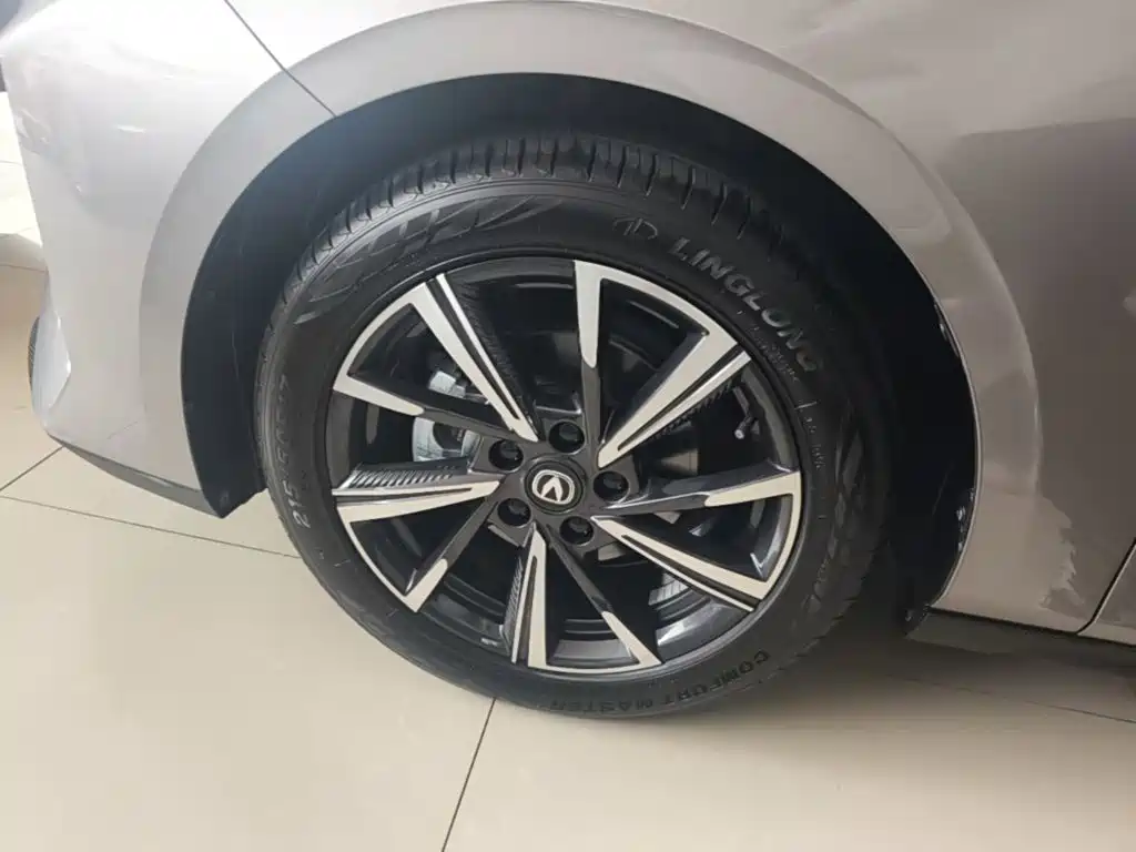 Changan Yida — миниатюра 23