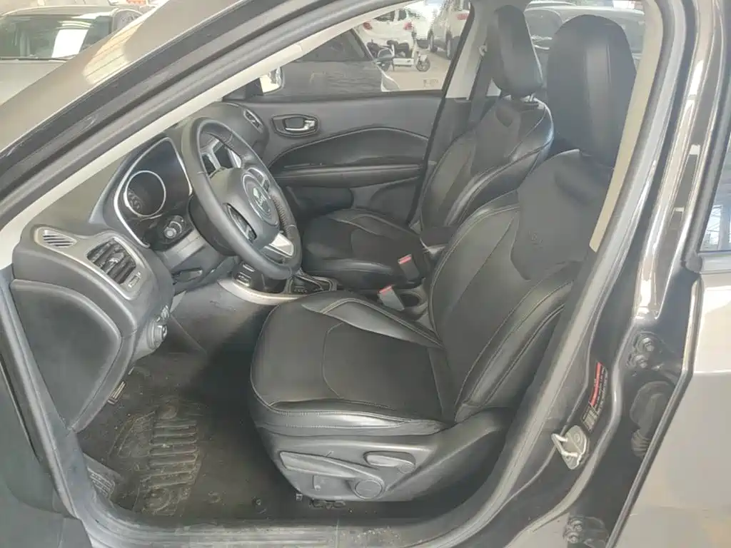 Jeep Compass — миниатюра 15
