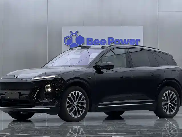 2025 Nio ES6