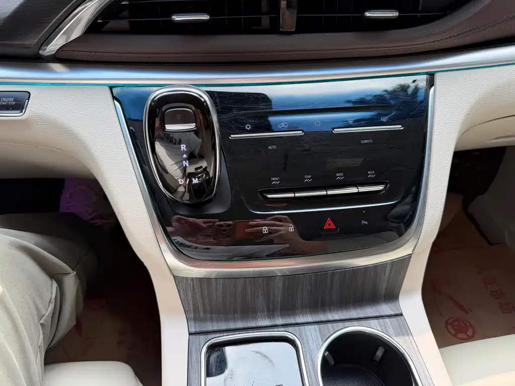 Buick GL8 — миниатюра 19