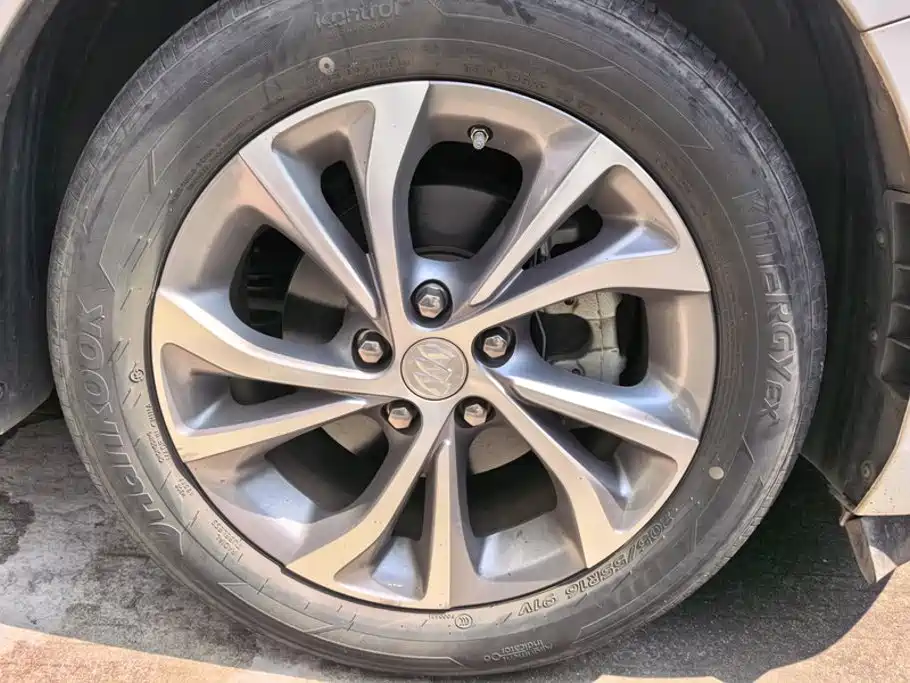 Buick Verano — миниатюра 6