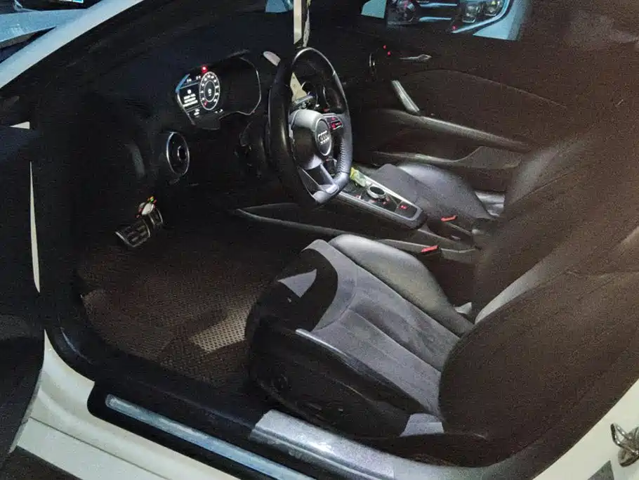 Audi TT — миниатюра 9
