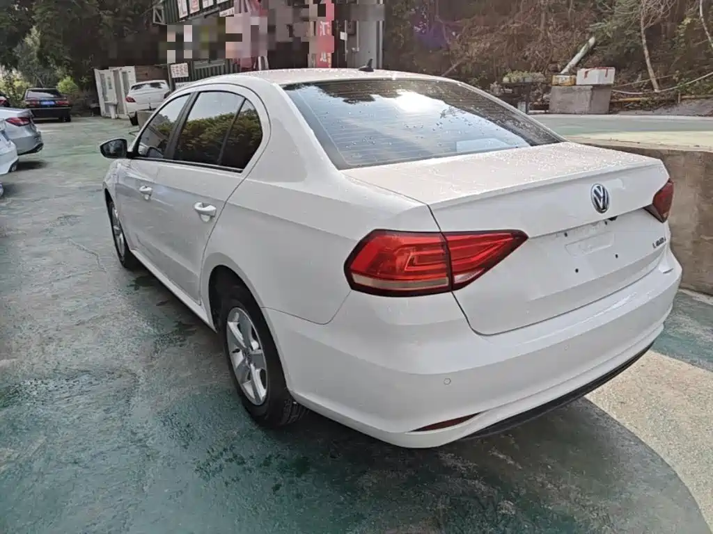Volkswagen Lavida — миниатюра 5