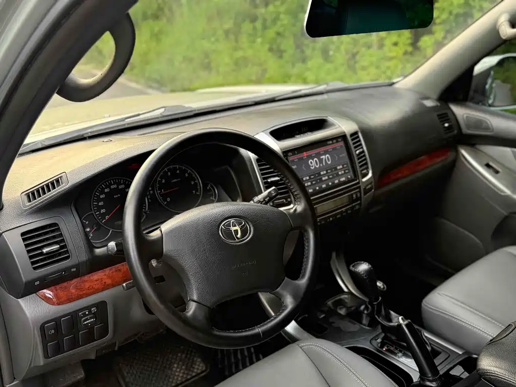 Toyota Prado (Import) — миниатюра 7