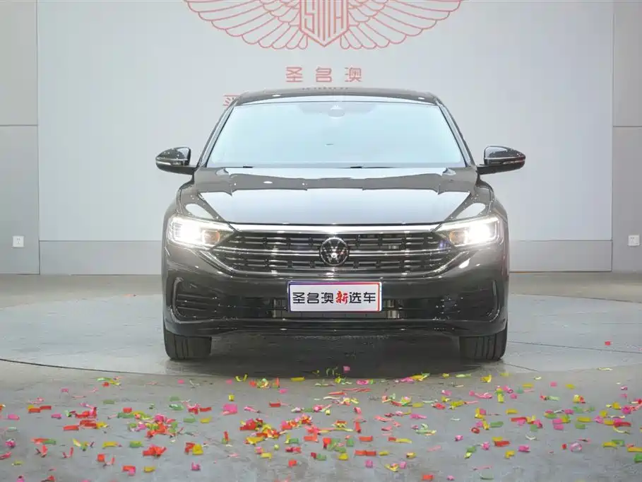 Volkswagen Sagitar 2023 300TSI DSG