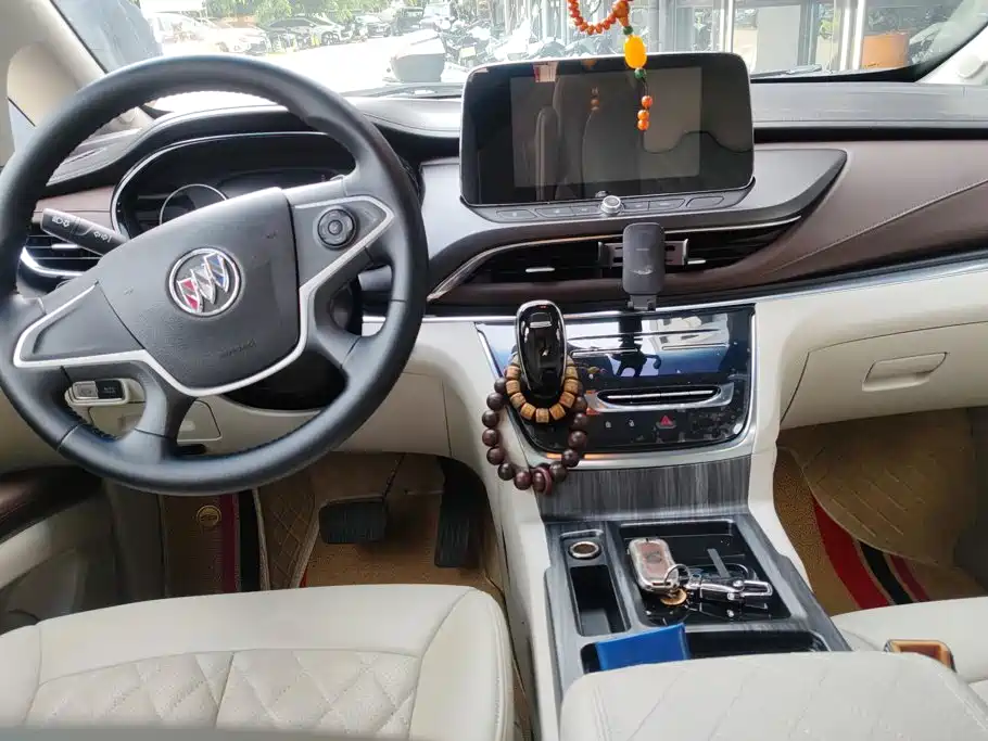 Buick GL8 — миниатюра 12