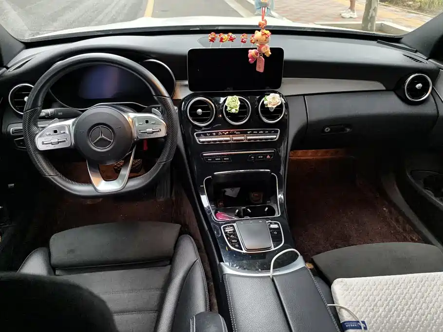 Mercedes-Benz C-Class — миниатюра 12