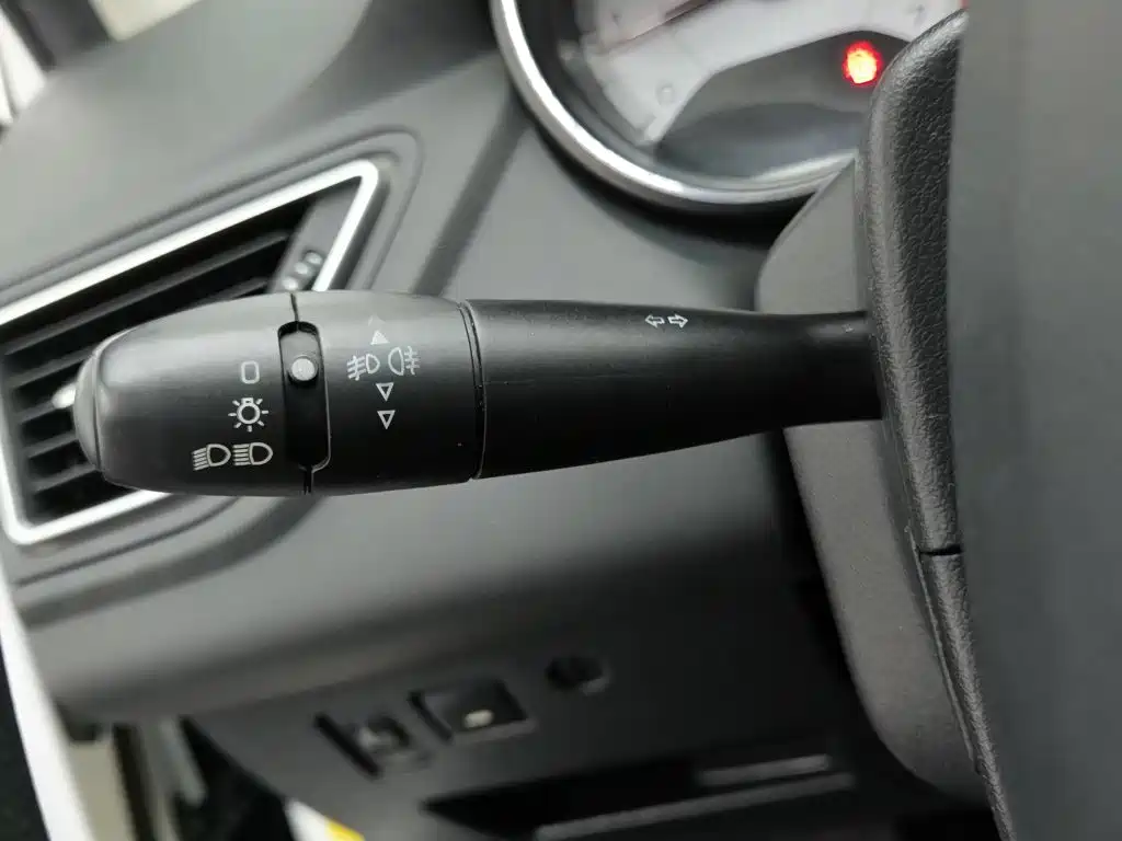 Peugeot 308 — миниатюра 21