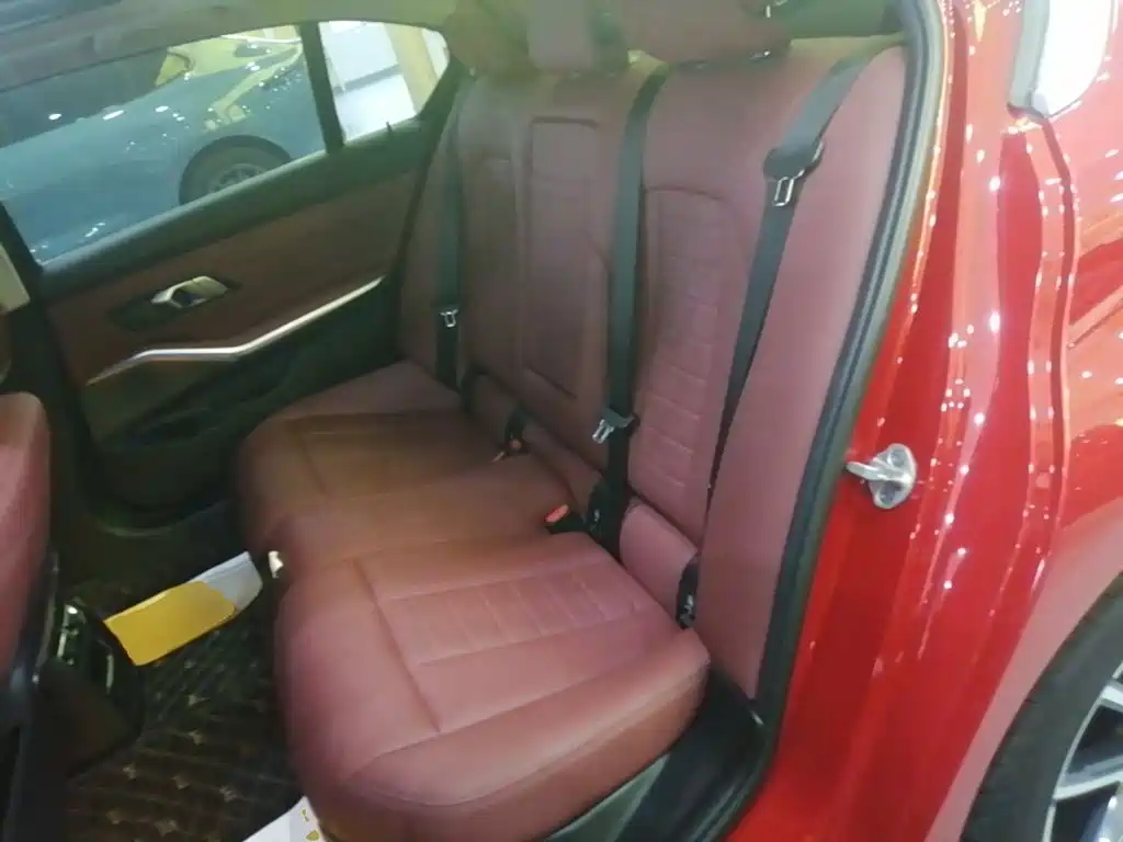 BMW 3 Series — миниатюра 17