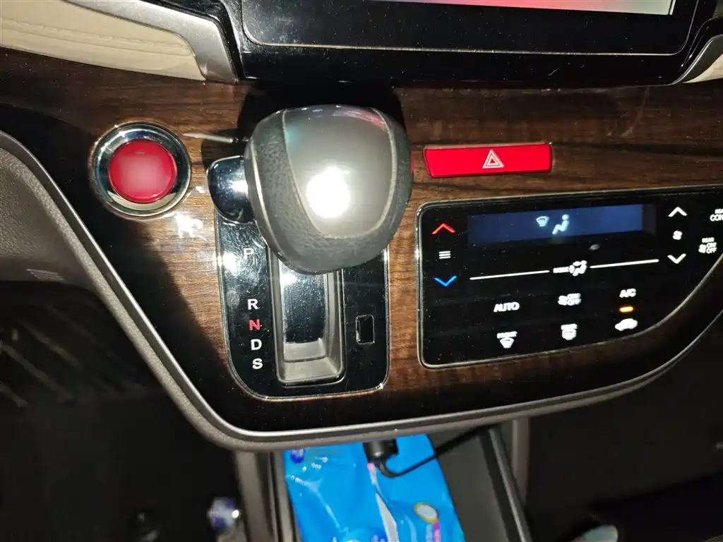 Honda Odyssey 2015 2.4L Luxury