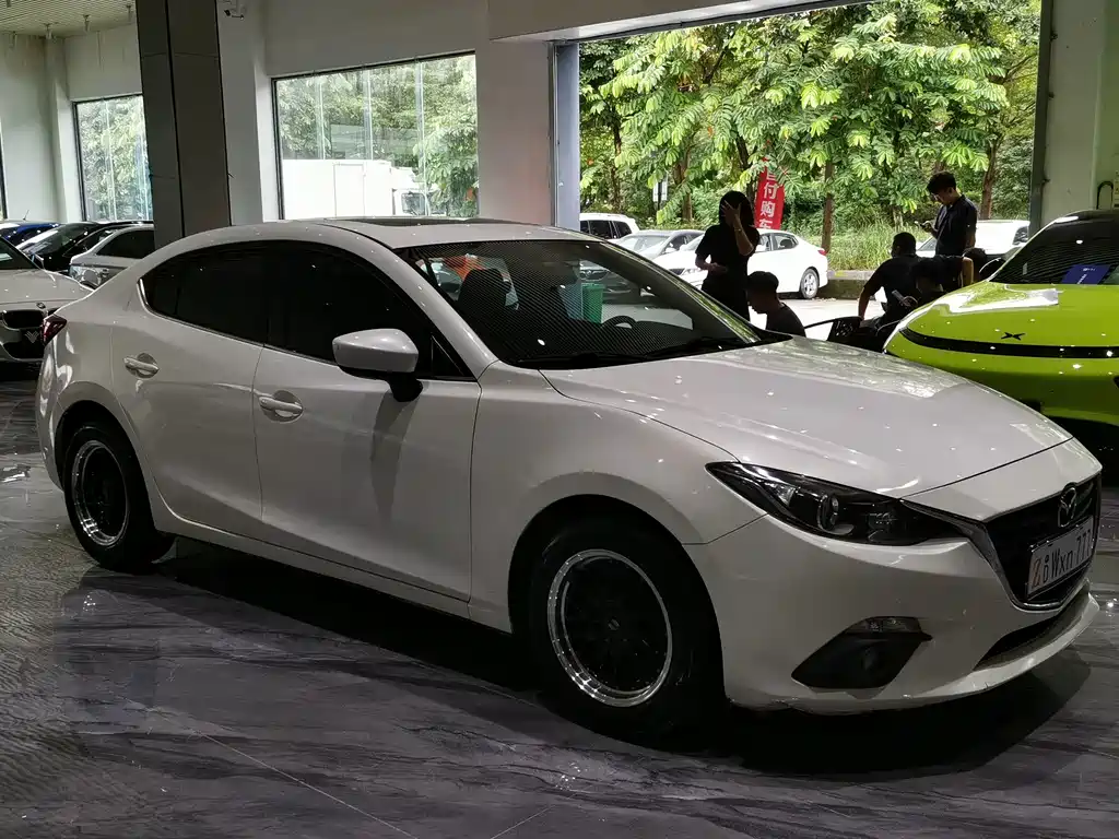 Mazda 3 Axela — миниатюра 3
