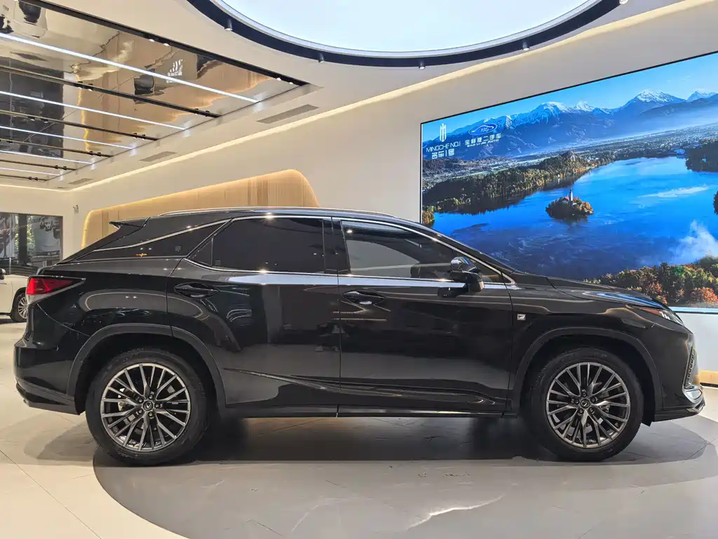 Lexus RX — миниатюра 5