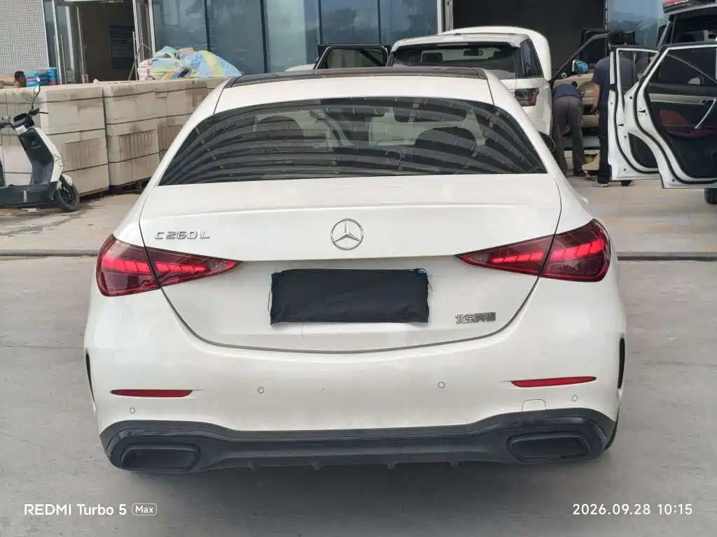 Mercedes-Benz C-Class — миниатюра 8