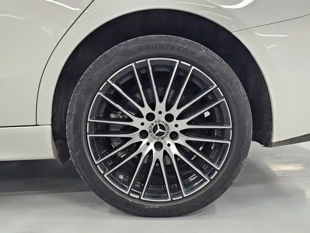 Mercedes-Benz C-Class — миниатюра 21