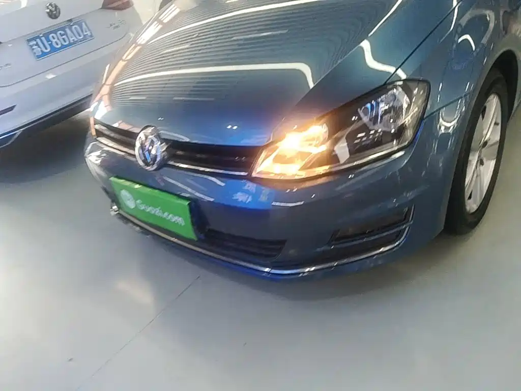 Volkswagen Golf — миниатюра 24
