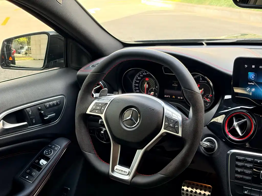Mercedes-Benz GLA AMG — миниатюра 11