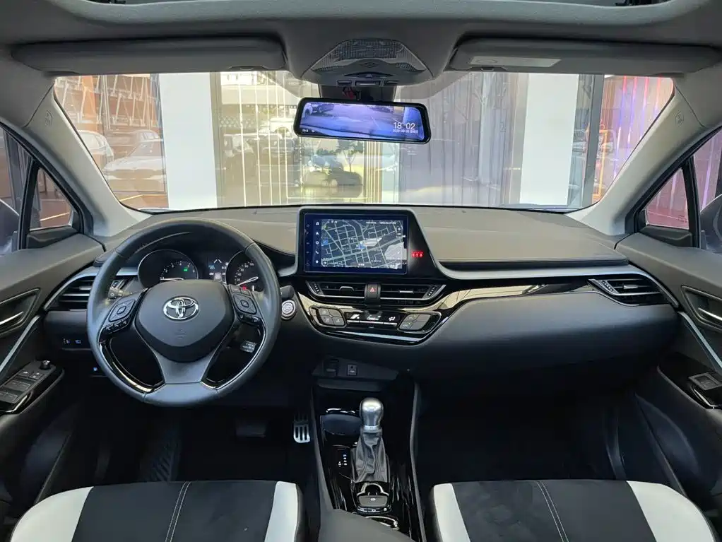 Toyota IZOA — миниатюра 10