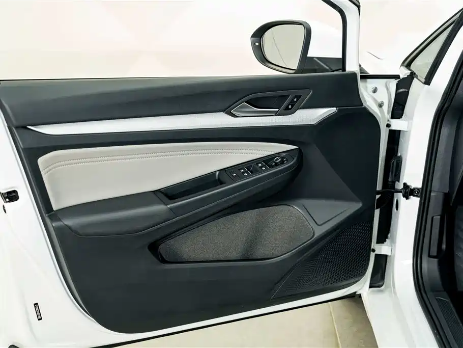 Volkswagen Golf — миниатюра 16