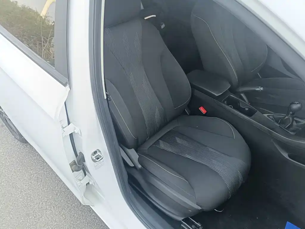 Roewe i5 — миниатюра 25