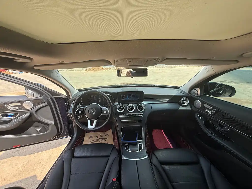 Mercedes-Benz C-Class — миниатюра 6