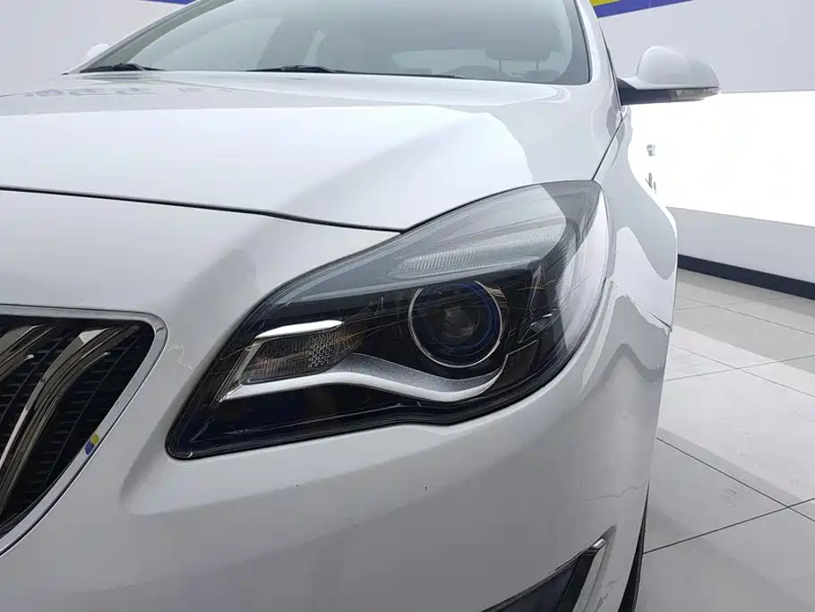 Buick Regal — миниатюра 5