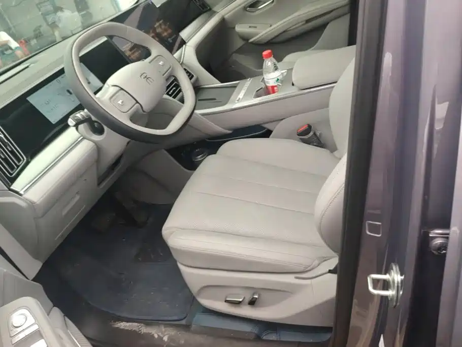 BYD Song Ultra — миниатюра 9