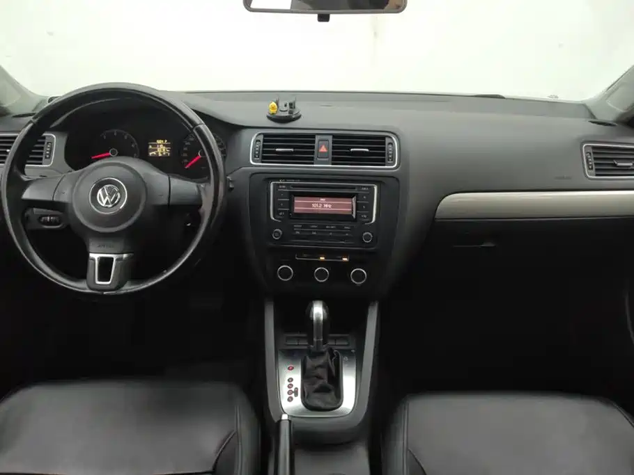 Volkswagen Sagitar — миниатюра 12