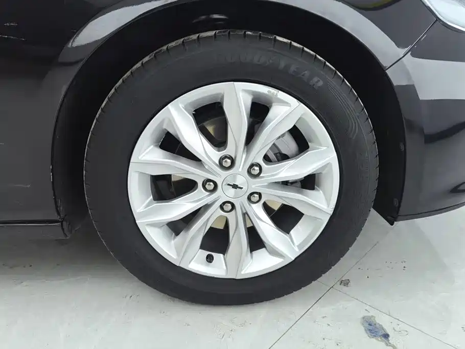Chevrolet Malibu XL — миниатюра 6